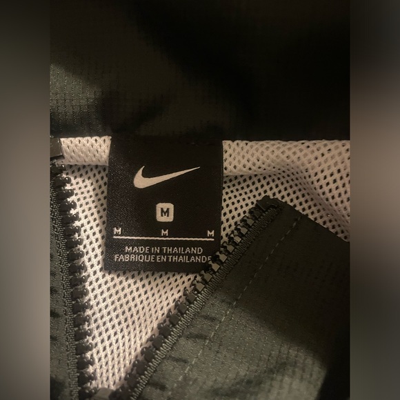 Nike Lightweight Running Jacket Full Zip Windbreaker Grey,Black,White Womens M - Picture 11 of 14